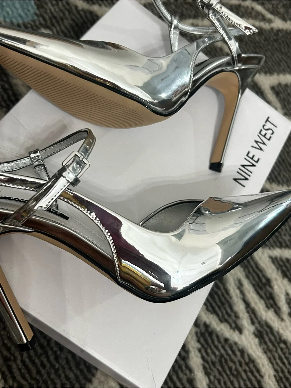 Nine West Silver Metallic Pointed Slingback Heels Size 6